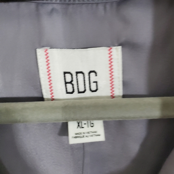 UO BDG Asher Satin Printed Souvenir Shirt NWT XL Boho Tiger Button Down Casual - Picture 7 of 13